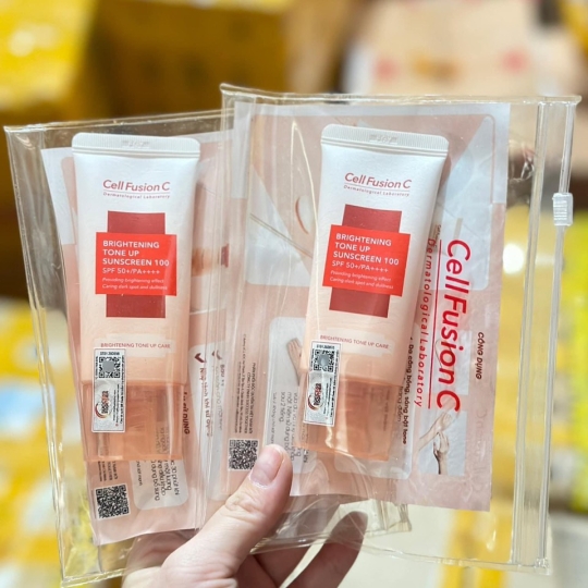 Kem Chống Nắng Bật Tone Da Cell Fusion C Brightening Tone Up Sunscreen 100 SPF50+/PA++++50ml